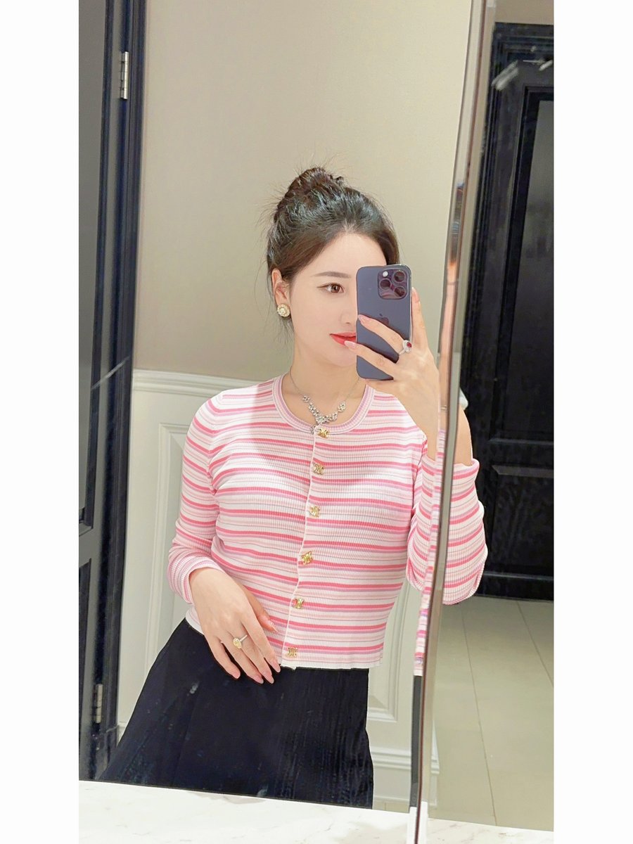 SuofeiyaQ's tweet photo. It's a new day and I'm going to give myself a facial in the evening to relax 🥰😎😎😎😎😎😎
#flf #dailygram #photography #photooftheday #selfi #selpic #selcagram #e #travel #instaselfie #love #selflove #photo #kpop #iii #instamood #followers #outfit #likesforlike https://t.co/FVOVQZ272Z