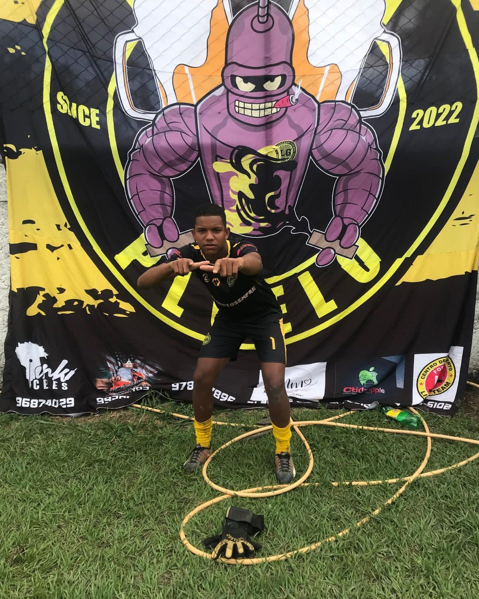 Elll paredão!!! 🤪

O menino tá voando 🖤💛🐺