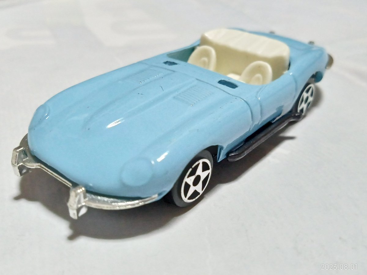 TC343mi_ni_car's tweet photo. FAIE
JAGUAR E-TYPE?
*風防ガラス欠損
*シャーシ…D110 の表示
#ミニカー #FAIE #フェイエ
(2017/10/7大津) https://t.co/K7grm6Emz2