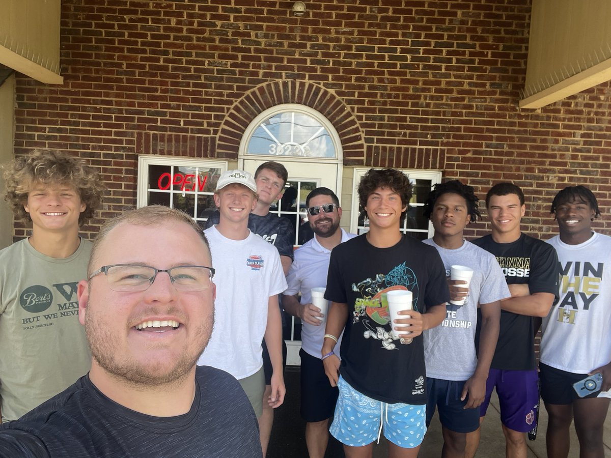 Stud lunch!! What a great group of young men! <a href="/TLH_Football/">TL Hanna Football</a>