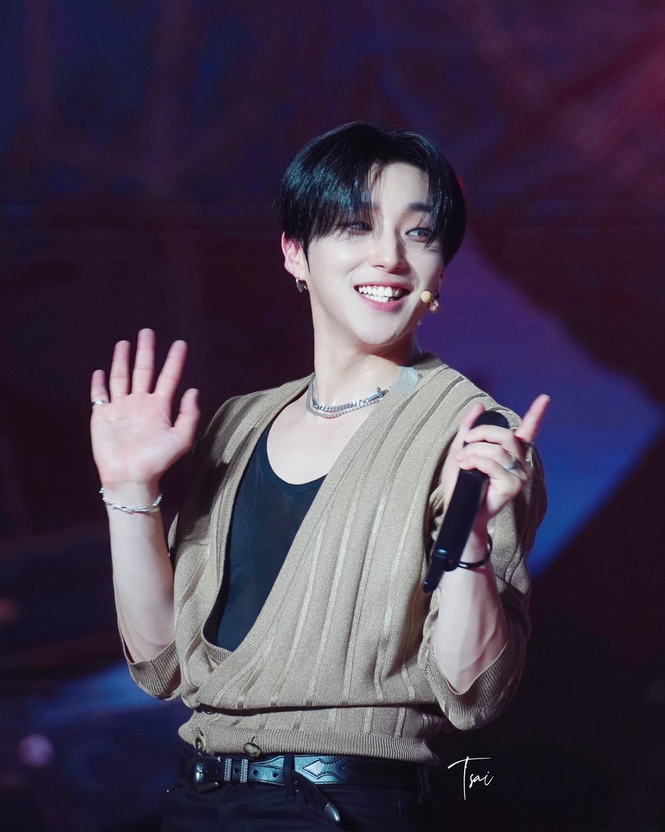 230722 피크타임 앵콜 콘서트

#文鐘業 #moonjongup #jongup #鐘業 #문종업 #종업 #피크타임 #peaktime #24시 #moonw4lk