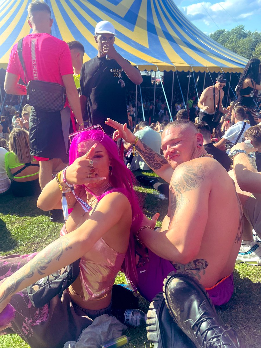 caravanlad's tweet photo. #Bassfest #uk #festival https://t.co/cQwbxtS44l