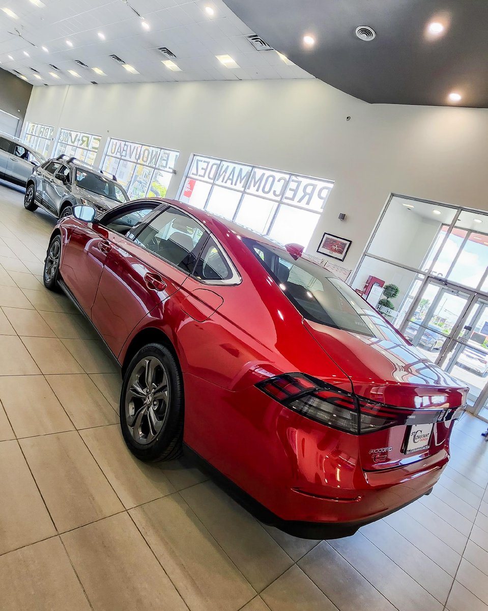 stconstanthonda's tweet photo. L'Accord, une voiture qui allie style et sophistication pour les professionnels ambitieux.💯 

Avec son allure élégante et ses technologies avancées, l'Accord vous permettra de briller à chaque déplacement. ✨💼 

#HondaAccord #AccordOwner #SaintConstantHonda https://t.co/S3D6kuHgyu