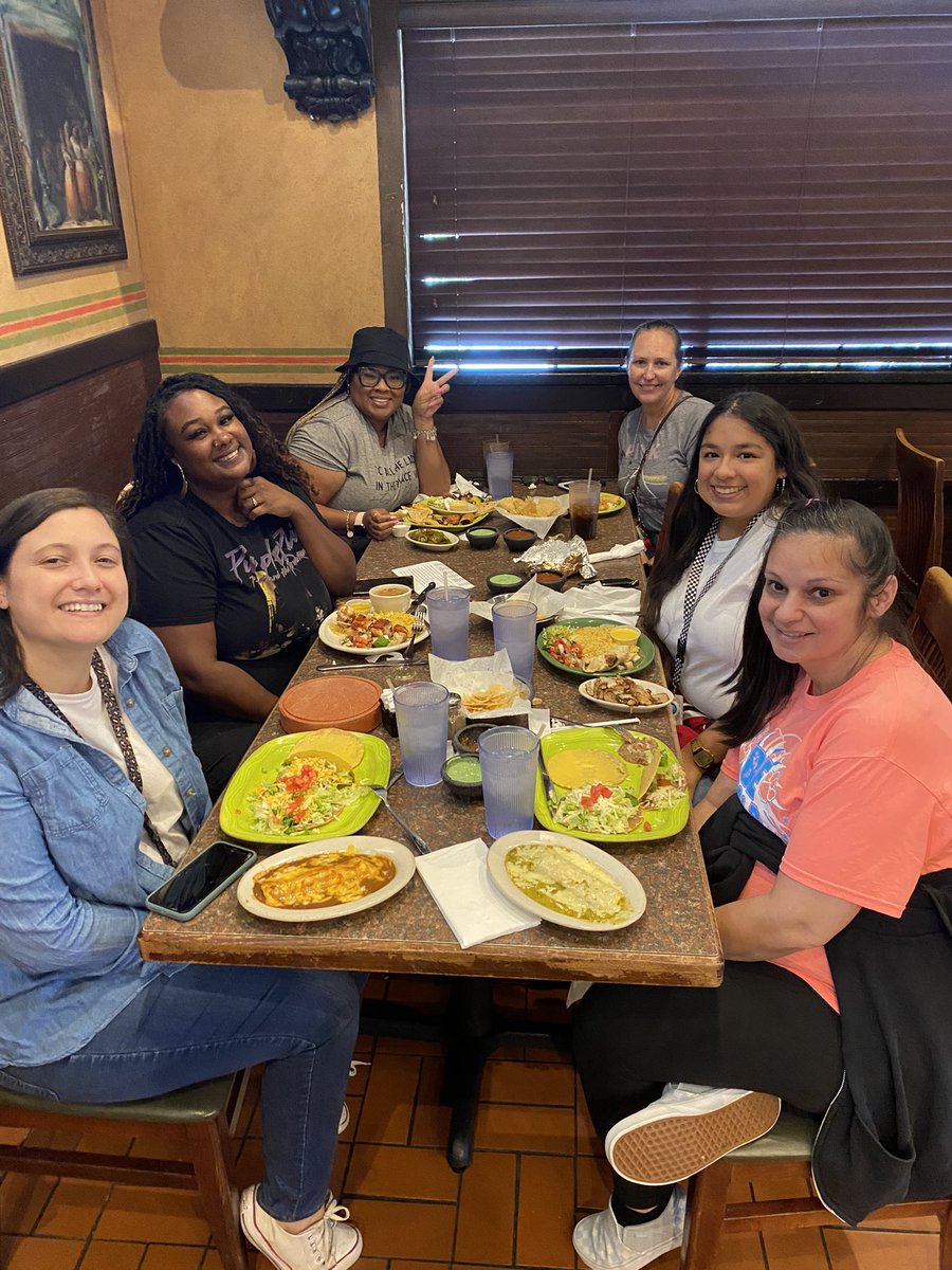#WeAreBack #WeAreLakeshore <a href="/HumbleISD_LSE/">Lakeshore Elementary</a> <a href="/MrsBurke_LSE/">Melyssa Burke</a> <a href="/PrincipalBenton/">Richarria Benton M. Ed</a>