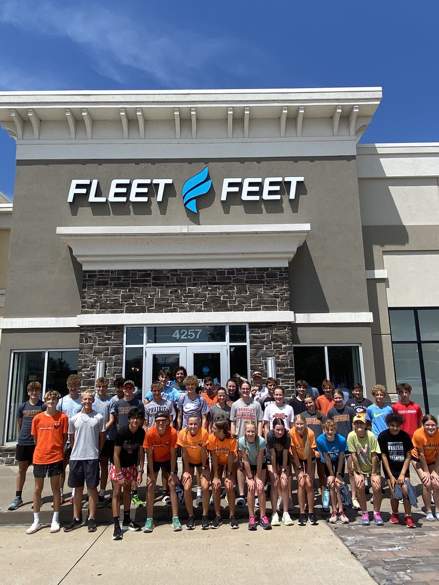 PXC Camp Day 1✅

Our day started with a great workout at Crow Creek Park before to heading to Fleet Feet for some shopping and pizza!

Huge thank you to Phil Young and the Fleet Feet Davenport staff for hosting us!