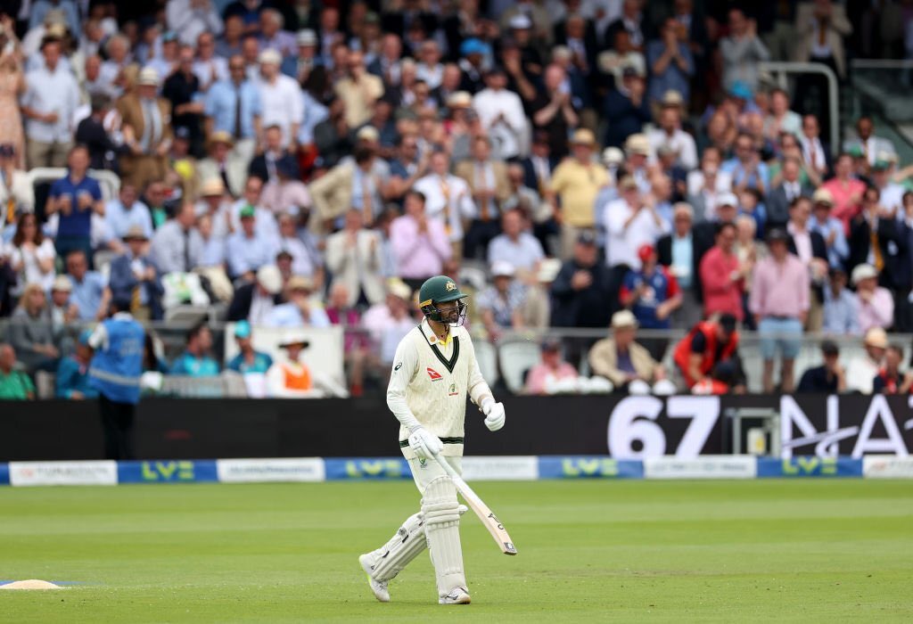 CricketAustFan's tweet photo. 2-0 with the 🐐
0-2 without the 🐐
 #Ashes https://t.co/xhyvsWkXHz