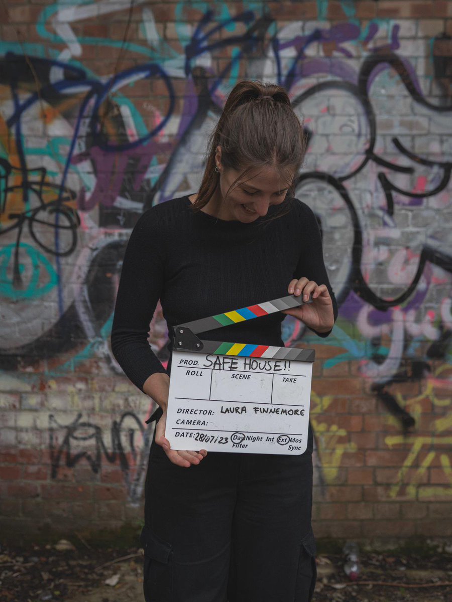 ✣ LauraFinnemore ✣ tweet media