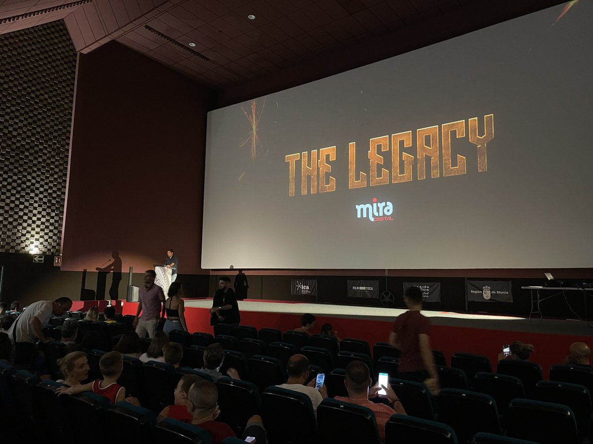 Hoy tenemos el estreno del spot de campaña para la próxima temporada del <a href="/UCAMMurcia/">UCAM Murcia</a> con nuestro director creativo <a href="/jpmendozagarcia/">Juan Pablo Mendoza</a> ✨✨