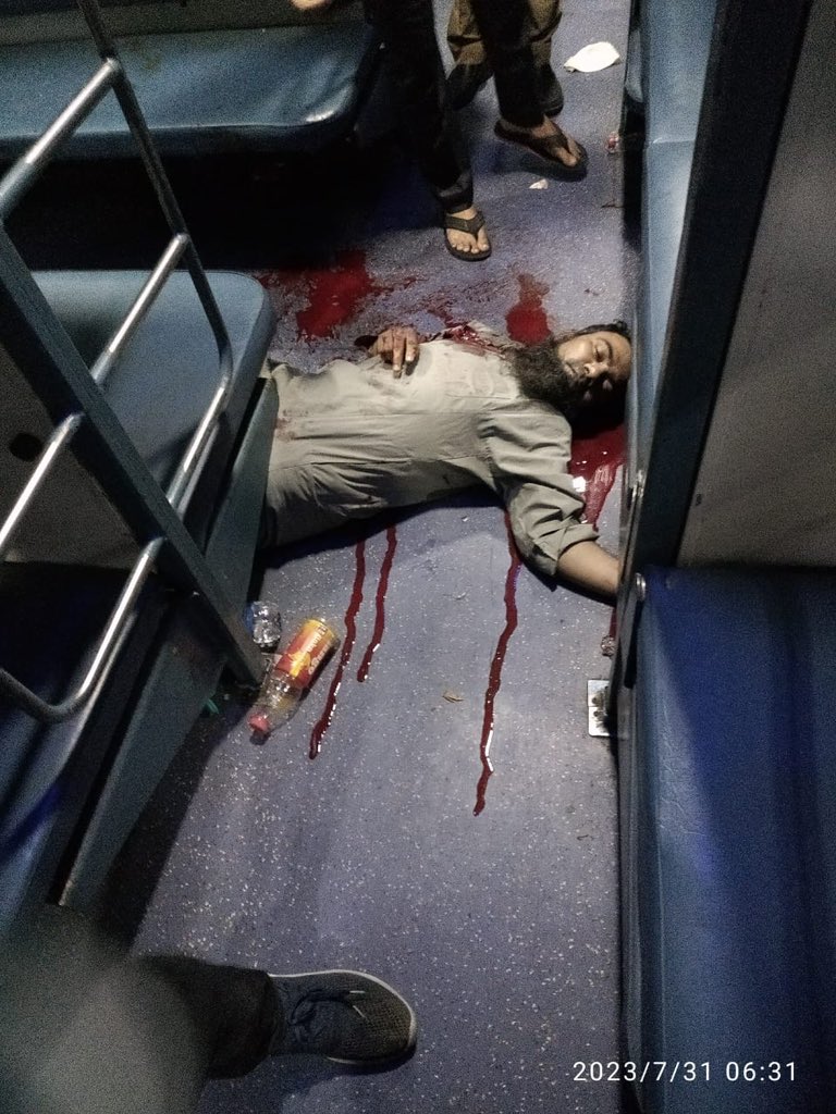 warispathan's tweet photo. आतंकवादी चेतन का केस fast track court में चलाना चाहिए और इसे जल्द से जल्द क़ानून के तहत फाँसी की सज़ा सुनानी चाहिए ताकि आगे से कोई भी इसतरह की घटना करना अपने ख़्वाबों में भी ना सोचे 

 #JaipurExpressTerrorAttack https://t.co/xw0APIpO12