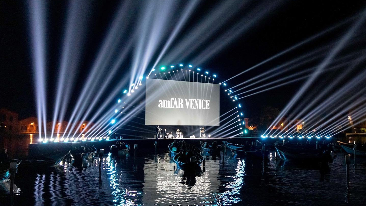 KullJet's tweet image. Be part of the philanthropic event of the year - amfAR Venice 2023! ❤️ Kull Jet's private jets offer an unmatched travel experience to this star-studded gala. Don't miss your chance to shine! #KullJet #amfARVenice2023