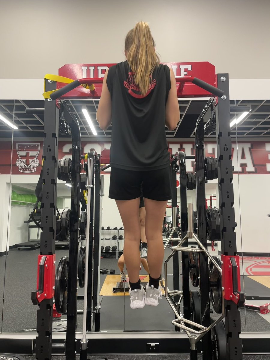 madelyne_davis's tweet image. pre pre-season…😇😇 #deloadweek #DGOW @UrsulineSports