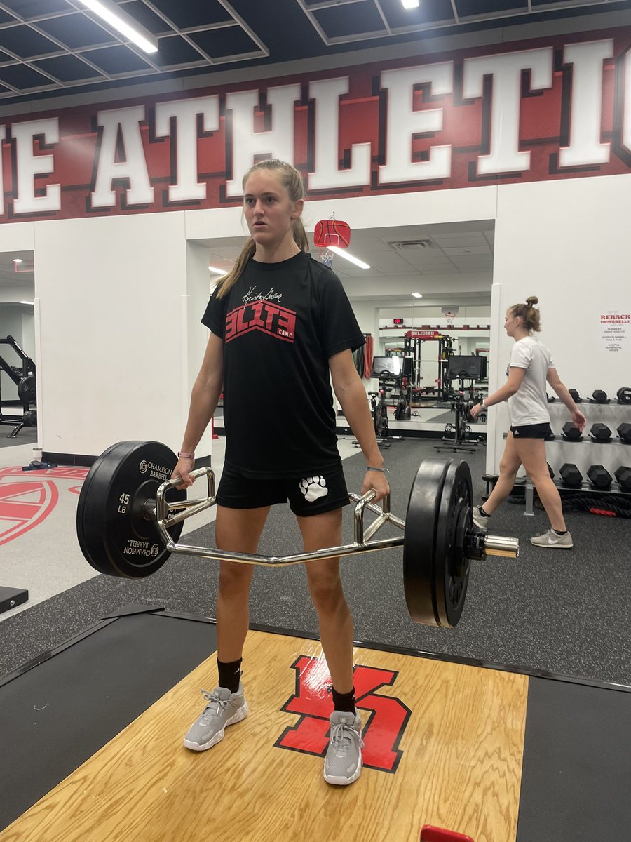 madelyne_davis's tweet image. pre pre-season…😇😇 #deloadweek #DGOW @UrsulineSports