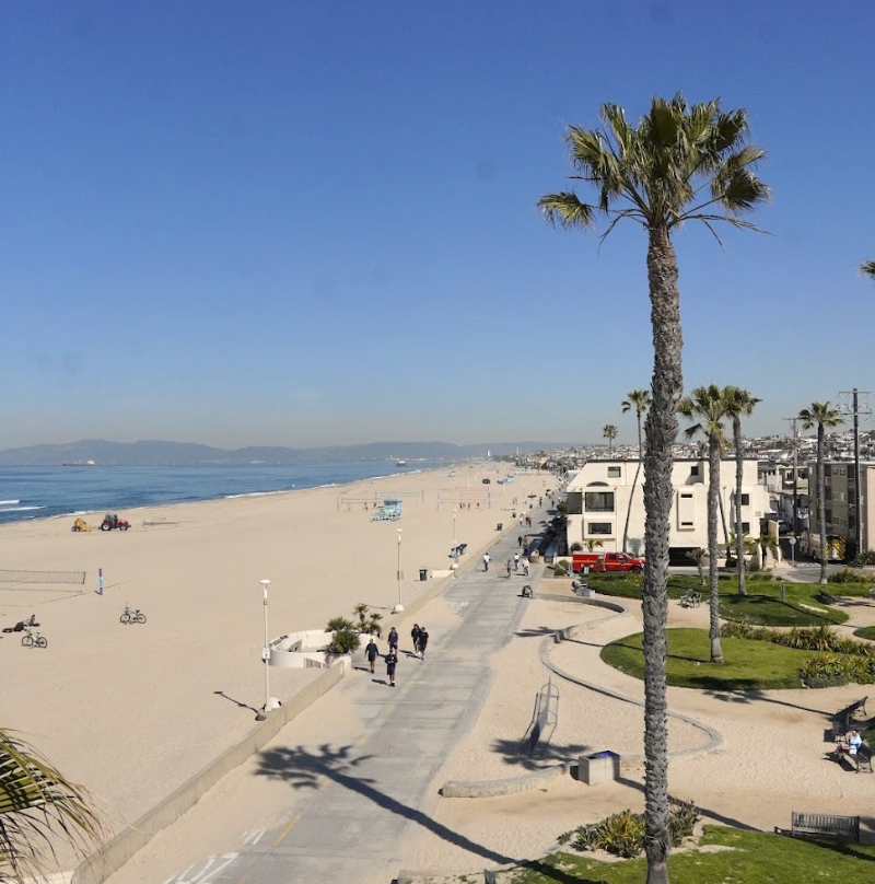 BeachHouseHotel's tweet photo. Summer's ticking away, but there's still time to make it epic. Endless summer, cherished memories, and that bittersweet feeling of squeezing in one last family adventure before the school bell rings - we've got it all at Beach House!

#VacationLA #Hermosa #BoutiqueHotel #LAHotels https://t.co/yXzFJr6yUE
