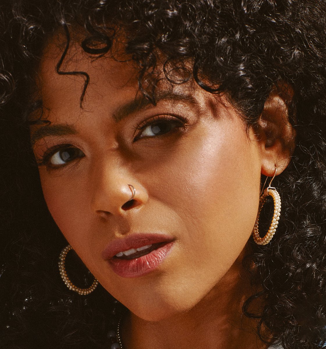 Is that glow from your new Halo Earrings or is it just really hot out here?? 😇☀️ #mignonfaget #everywearastory 

shop SUNSET CHIC now &gt;&gt;&gt; mf.ltd/44jK54H