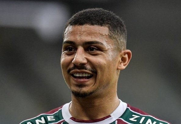 🚨🚨ATENCIÓN🚨🚨

Fluminense veta la salida del volante André. El club🇧🇷 está dispuesto a venderlo recién en Enero de 2024

Segun el diario A bol, 🇵🇹Sporting hizo una propuesta de €20 millones y clubes de la Premier League mostraron interés de pagas€25-€30 millones

🗞️:<a href="/GoalBR/">GOAL Brasil</a>