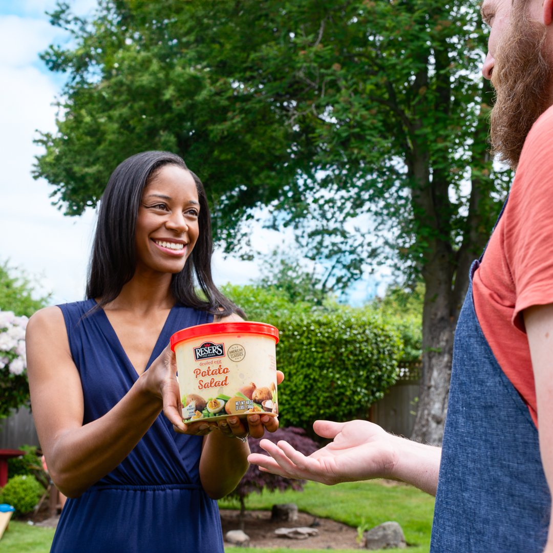 Good friends bring food to your backyard BBQ, best friends bring #Resers 😉 #ProudSponsorOfGoodTimes