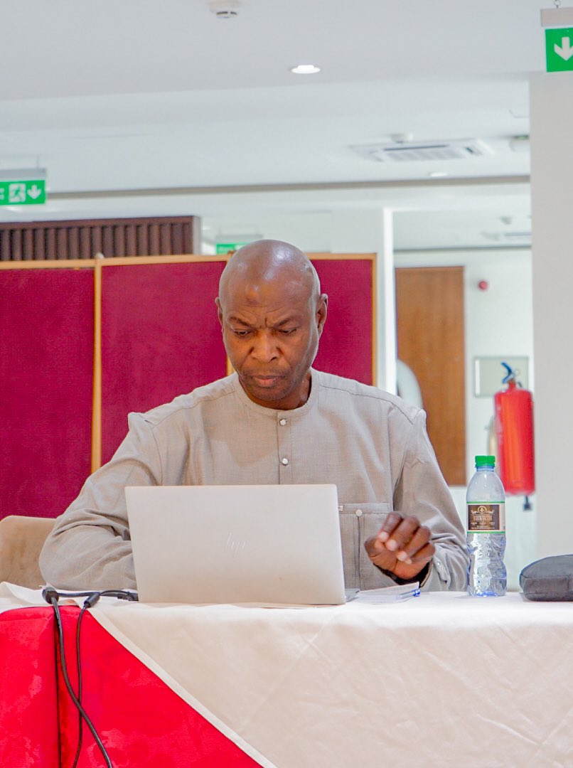 asergmv's tweet photo. Le directeur général M. Oumar A. BA a présidé ce matin l’atelier de de partage et de validation du PTBA du Projet « Adaptation basée sur les Ecosystèmes » (AbE) piloté par l’ASERGMV et financé par le @PNUDSenegal et l’@UICN_Senegal.
#asergmv #unpd #uicn #AbE #Senegal #kebetu https://t.co/VleNzyV7eK