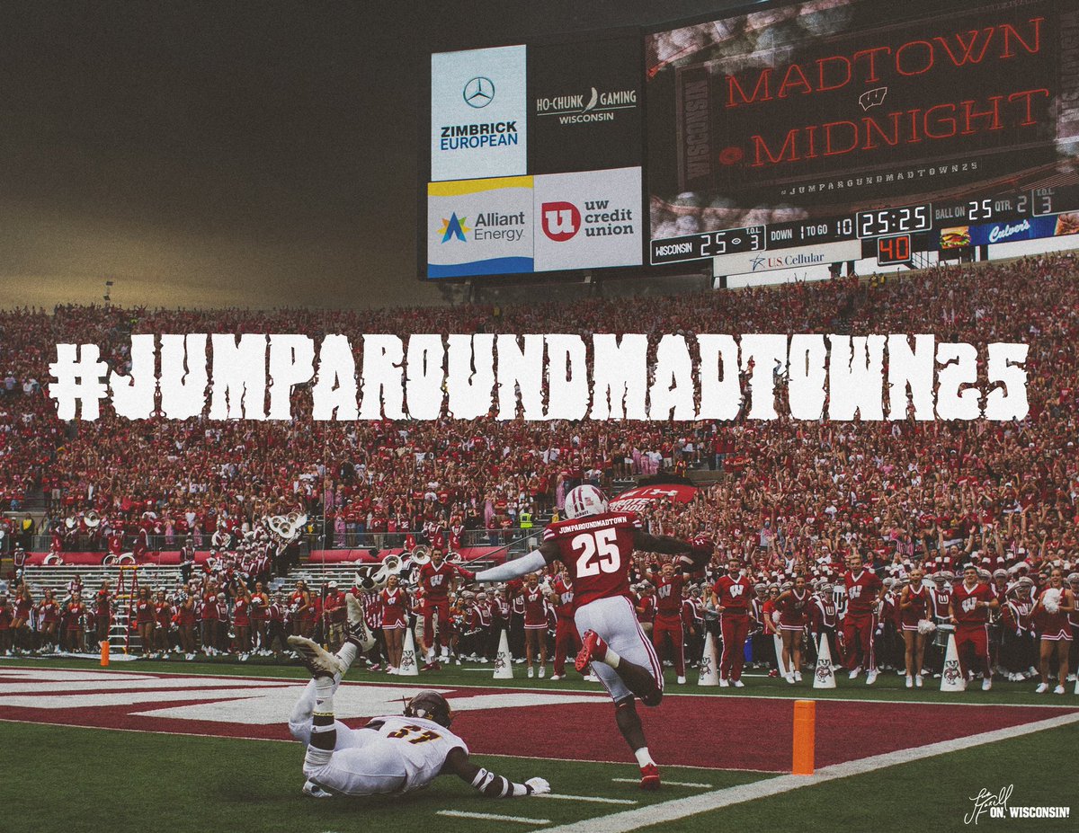 WisFBRecruiting's tweet photo. 👀 

#JumpAroundMadTown25 https://t.co/lMjMFcy2ik
