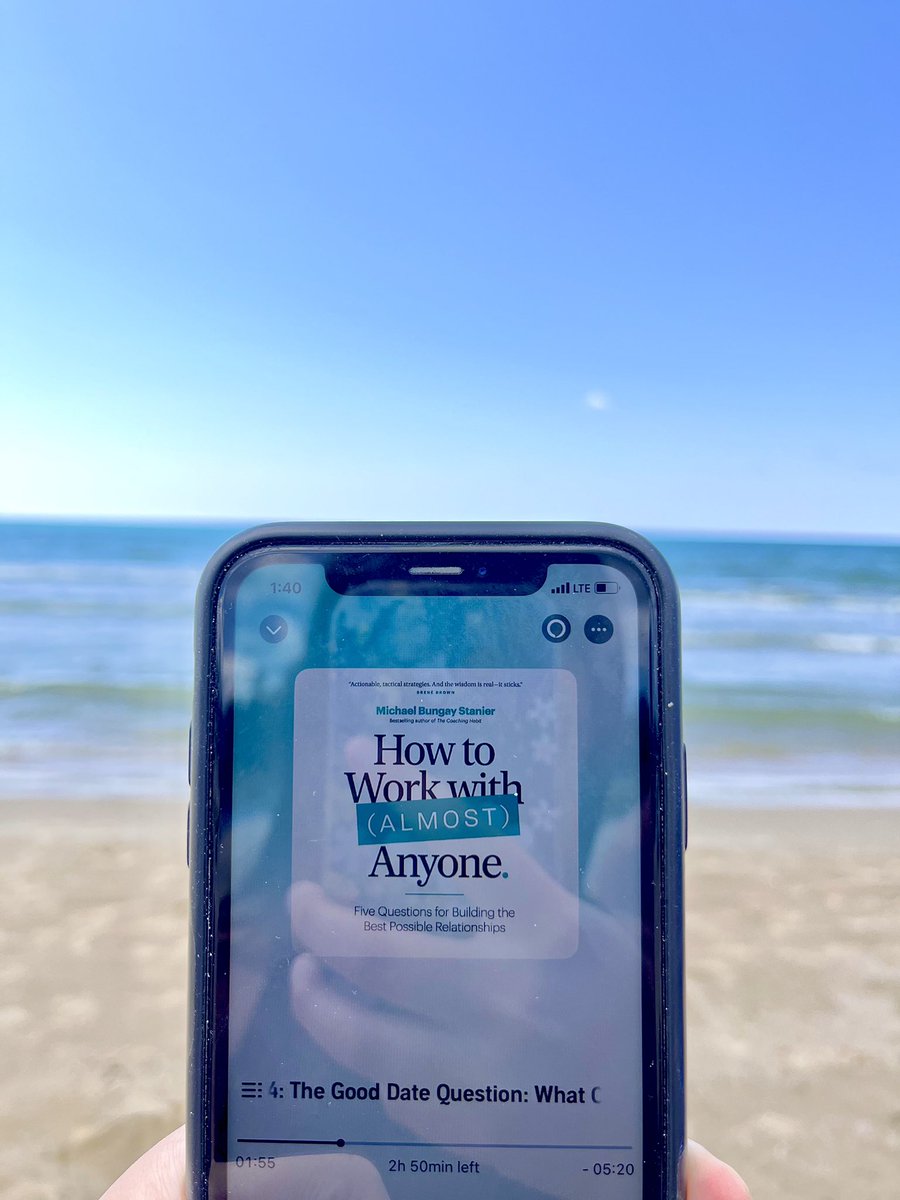 A perfect beach listen☀️ <a href="/mbs_works/">mbs_works</a> you’re tops on @workinghumaninc’s summer playlist🏖️  Another highly recommended MBS read✔️
#LeadershipMatters #LeadershipDevelopment