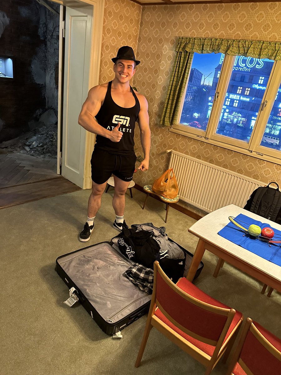 deumuseum's tweet photo. #TikTok Star #JohnyMünster war zu Besuch im #DeutschlandMuseum. Für seine beliebten Kurz-Sketche hat er unsere #Kulissen im #Mittelalter sowie in den 50er-Jahren genutzt. #Museum #Berlin #Sommerferien #BerlinmitKind https://t.co/eSgGqvFIWf