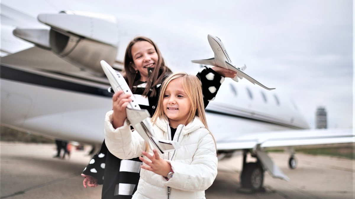 KullJet's tweet image. Beyond the realms of imagination, our private jets chart paths to enchanting landscapes, where fairy tales come alive. Write the next chapter of your family's adventure, soaring into the storybook skies with #KullJet! ✨🚀 #OnceUponATravel