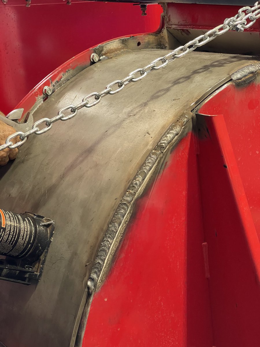 heinz_skip's tweet image. Brouwer Vac, I season and worn through. Only a year warranty so they won’t replace it. Build it with stainless and thicker and you won’t wear out.  Me and the boys are redoing ours with 3/8 stainless.  Let’s see it wear through now 😳