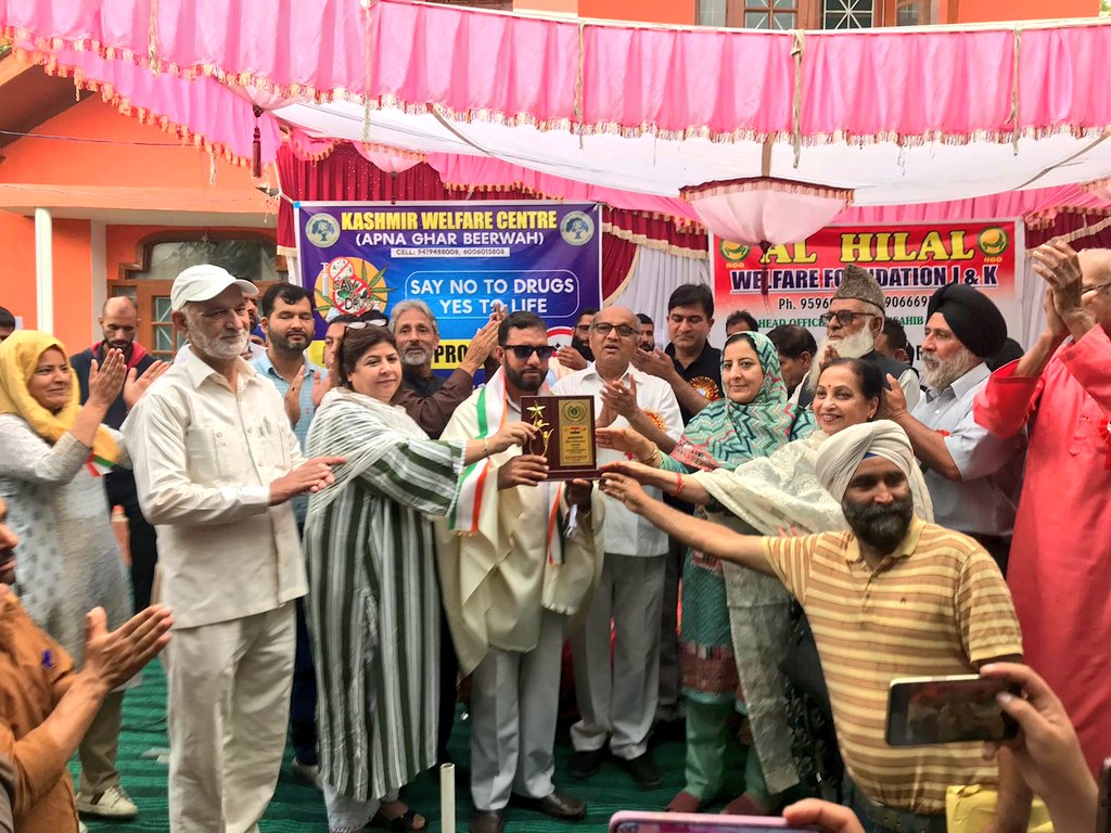 GGF_NGO's tweet photo. Kashmir Welfare Centre, Beerwah in collaboration with Gandhi Global Family J&amp;K organised one day awareness program against drug abuse at village Arizal in Khan Saheb Sub Div, district Budgam in Kashmir. 

#WarAgainstDrugs #No2Drugs #GGF #KWC #Kashmir #Budgam @SDG2030 @UNDGC_CSO https://t.co/fdExcAHitV