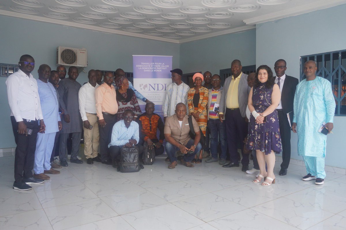 COCEG_GN's tweet photo. L’équipe de la CoCEG et celle du NDI Guinée ont tenu une réunion autour du programme d’appui à la Transition et aux Processus Electoraux (STEP). https://t.co/AKTV2lXY7E