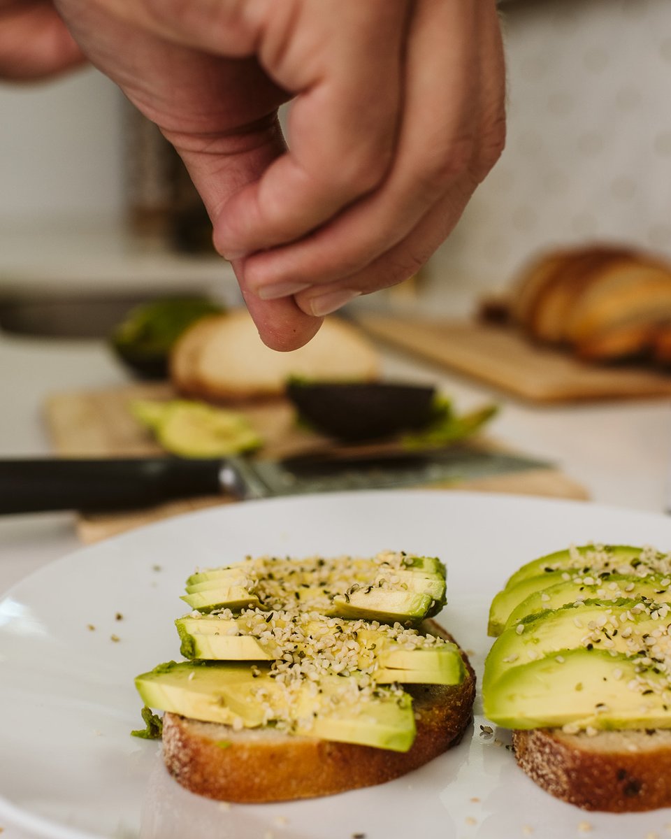 IT'S WORLD AVOCADO DAY! 🥑🤯
Eat yours with hemp seeds- they are a superfood and so easy to incorporate into your diet. What are you waiting for?! 

GRAB YOURS HERE: loom.ly/RNyA9E4

#hempseeds #avocadotoast #worldavocadoday #healthylifestyle