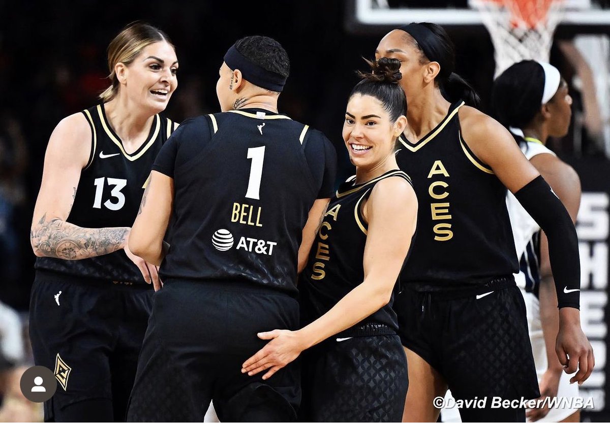 SydJColson's tweet photo. Everything good at home @Kelseyplum10 ? https://t.co/YPHvlJ5ykg