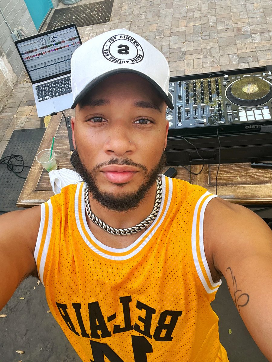 Moving_Kool's tweet image. Sunday Funday DJ for hire.