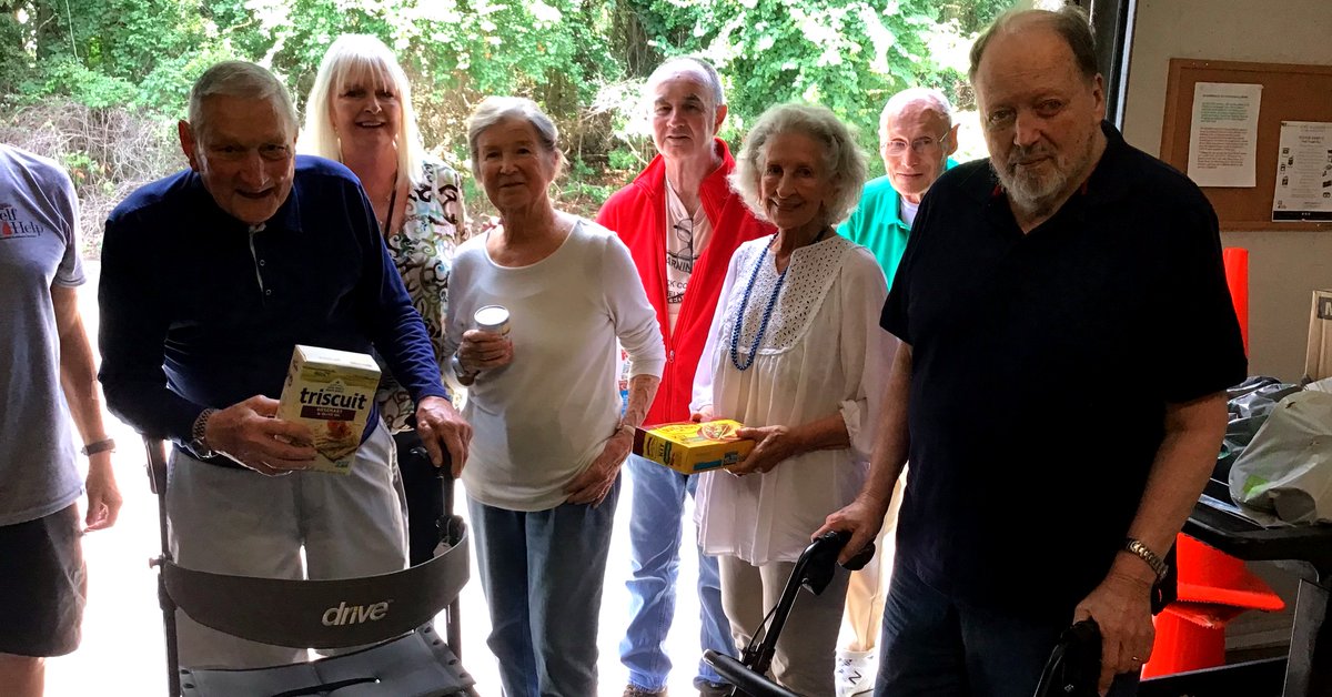 VineyardBluff's tweet photo. Vineyard Bluffton residents and staff love serving the community in any way they can. We recently provided food to the local food drive at Bluffton Self Help.

Learn more and donate here ➡️ https://t.co/my7aq2Uoqb

#communityhelpers #blufftonselfhelp #vineyardbluffton #blufftonsc https://t.co/tjWZF3ZkAX