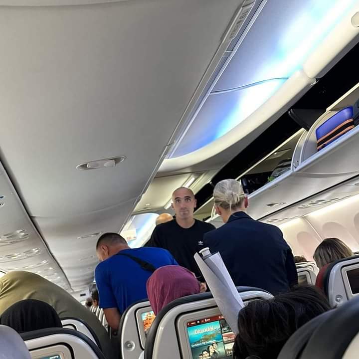 Konyaspor’un yeni kalecisi Paul Bernardoni şehre geldi. 

🔗Ekrem Çetin

<a href="/konyaspor/">TÜMOSAN Konyaspor</a>