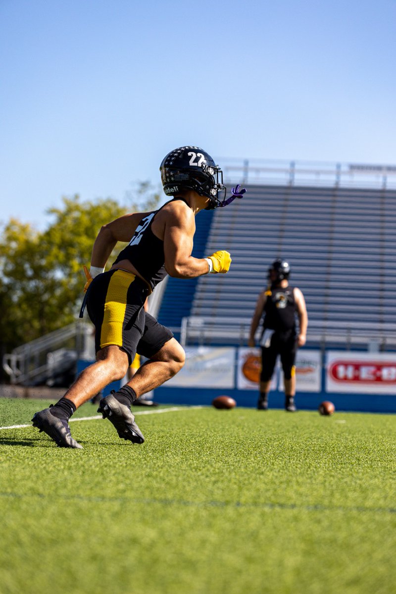 SUPiratesFB's tweet photo. Fall camp loading... https://t.co/EslvN9FOnt