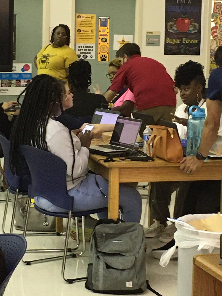 HoseaPipkins's tweet photo. DLS training  Nimitz 9 staff on Class Link.@EricLevels @andiesoliz @annwaite https://t.co/d3gb8kJOtI
