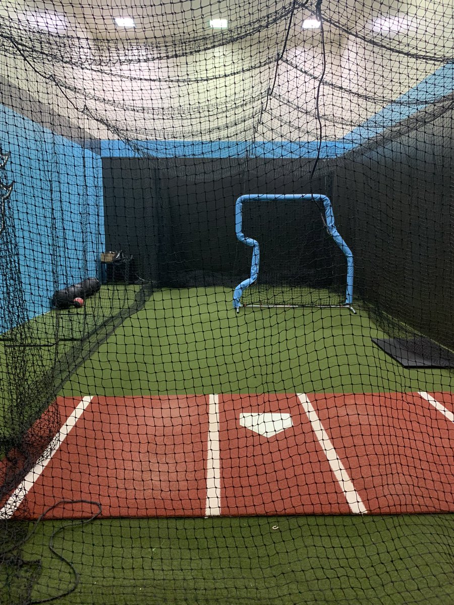 GraceTigersBSB's tweet photo. Racquetball Court -> Indoor Turf Room 🐅 ⚾️ https://t.co/lnszc0CBjC