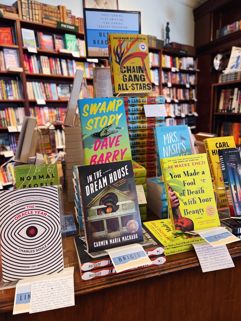 RJ Julia Booksellers tweet media