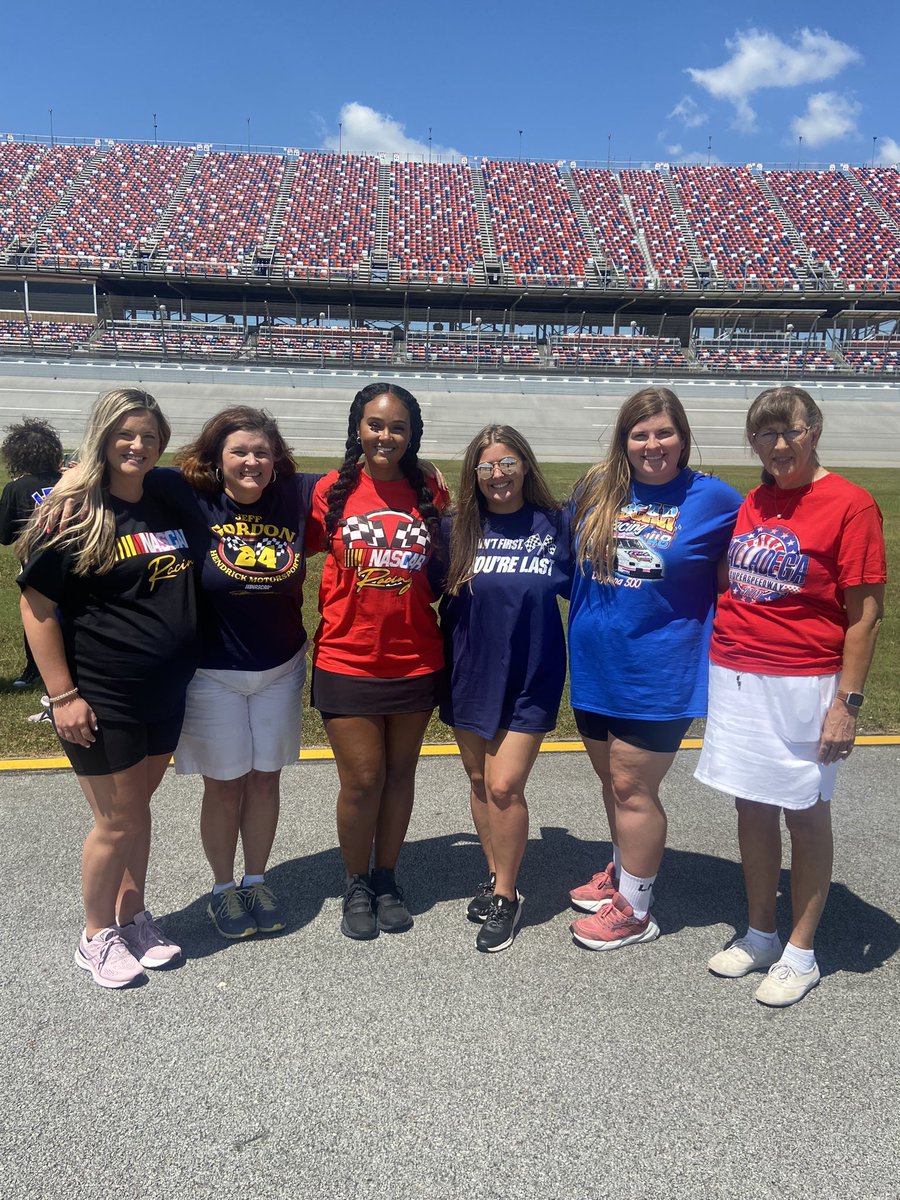 AnnaMunroe3's tweet photo. Love my Sped team! Ready to kick off the 2023-2024 school year #TopFuel @TCBOE_LES https://t.co/U0llpol61D