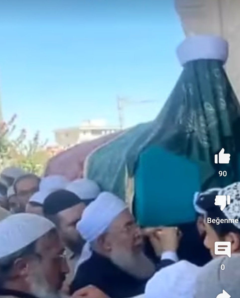 Kiminin sevdası YER dır. Kiminin sevdası YÂR dır. Sevdası YÂR olana bu canım fedadır. ELLAH a c.c söz