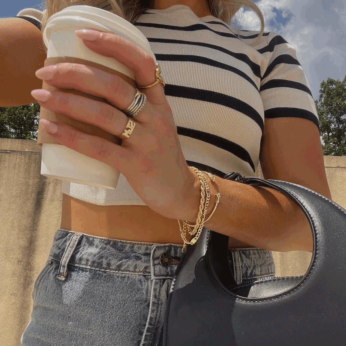 alexandani's tweet photo. Work like its Monday, dress like its Friday π
Shop Everyday Essentials > https://t.co/giu9L2DFuH
πΈ via IG: @shannon___leigh #everydayjewelry #wearwhatyoulove #chainjewelry #OOTD https://t.co/B2bjGbHuaY