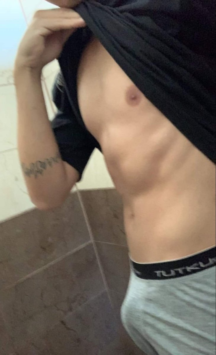 Tuvalette kaçamak
Devamını görmek isteyen DM...