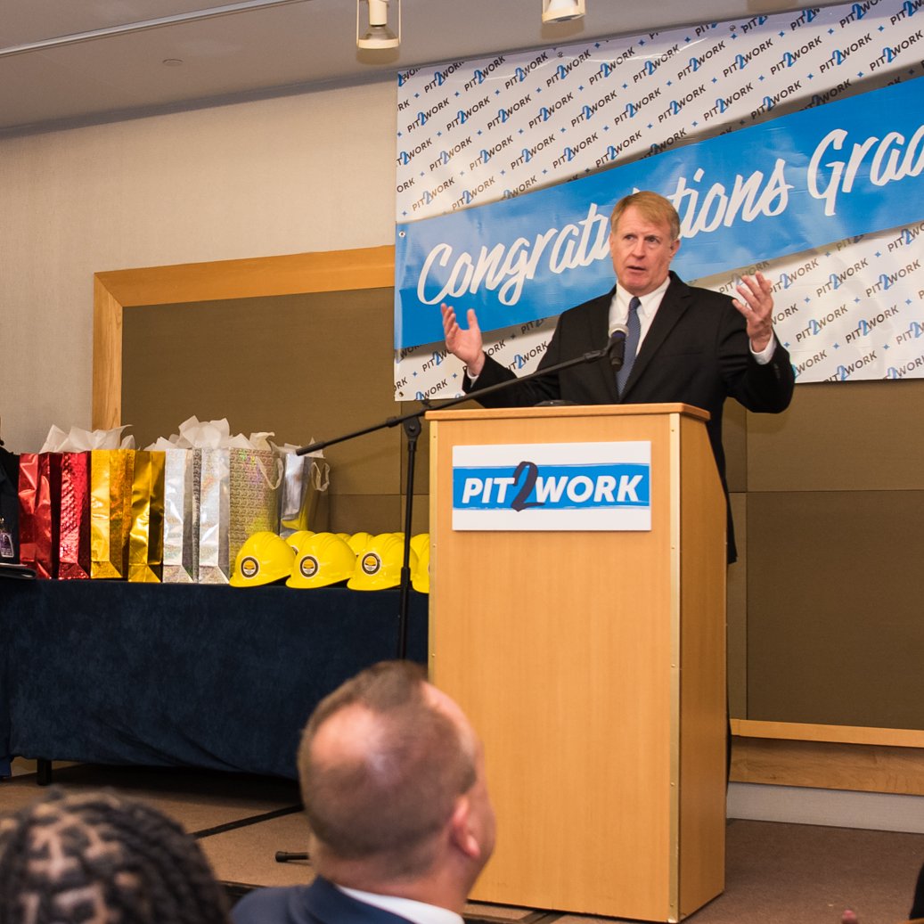 ACE_Innamorato's tweet photo. A recent visit from @FLOTUS @SecretaryPete & @USDOL Acting Sec Su highlighted @pitairport #PIT2Work, an innovative program focused on opportunities for those who are underrepresented in our workforce. It was my pleasure to speak at the graduation of the first cohort of 12. https://t.co/XcgEDl1E2y