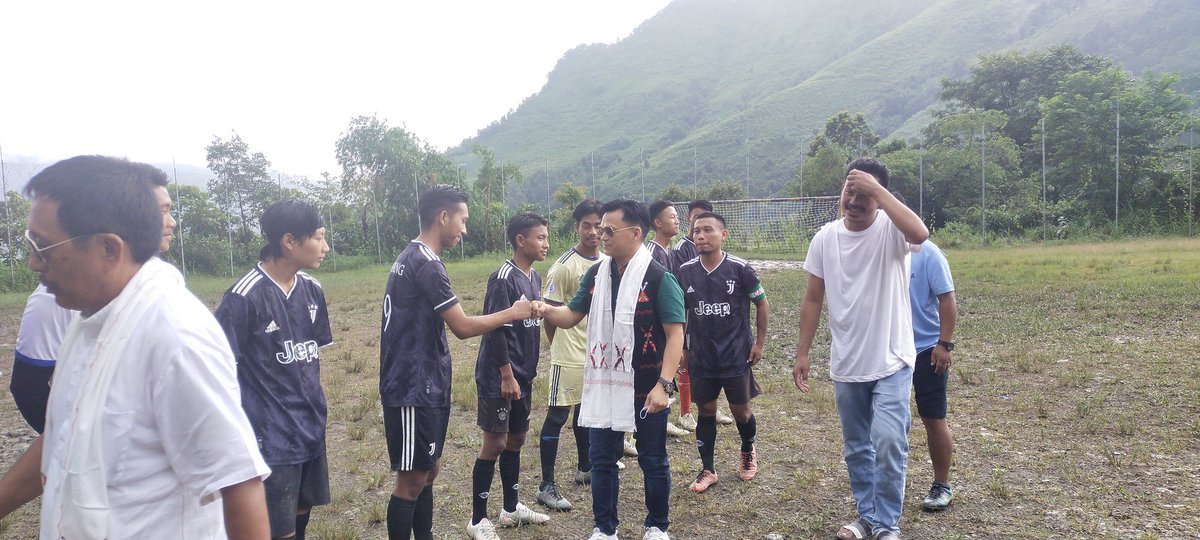 NMongku's tweet photo. Had the opportunity to graced the kheti RONGHOAN FOOTBALL TOURNAMENT 2023 at Kheti Village KHONSA @PemaKhanduBJP @NatungMama @OfGoap @SportsDept_GoAP @MyGovArunachal https://t.co/4XcmJNAZZZ