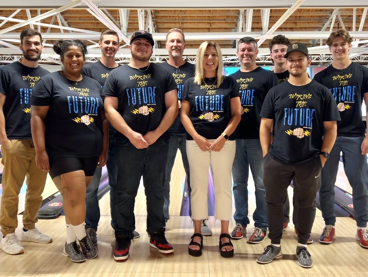 IBEW303Niagara's tweet photo. Congratulations to our first graduates of the IBEW Local 303 Worker Readiness Program. They are all starting their first day on the job today through the direct path to apprenticeship thanks to our NPECA and GTECA contractor partners. #IBEW #Apprenticeship #BuildingOntario https://t.co/AmLD0b1skw