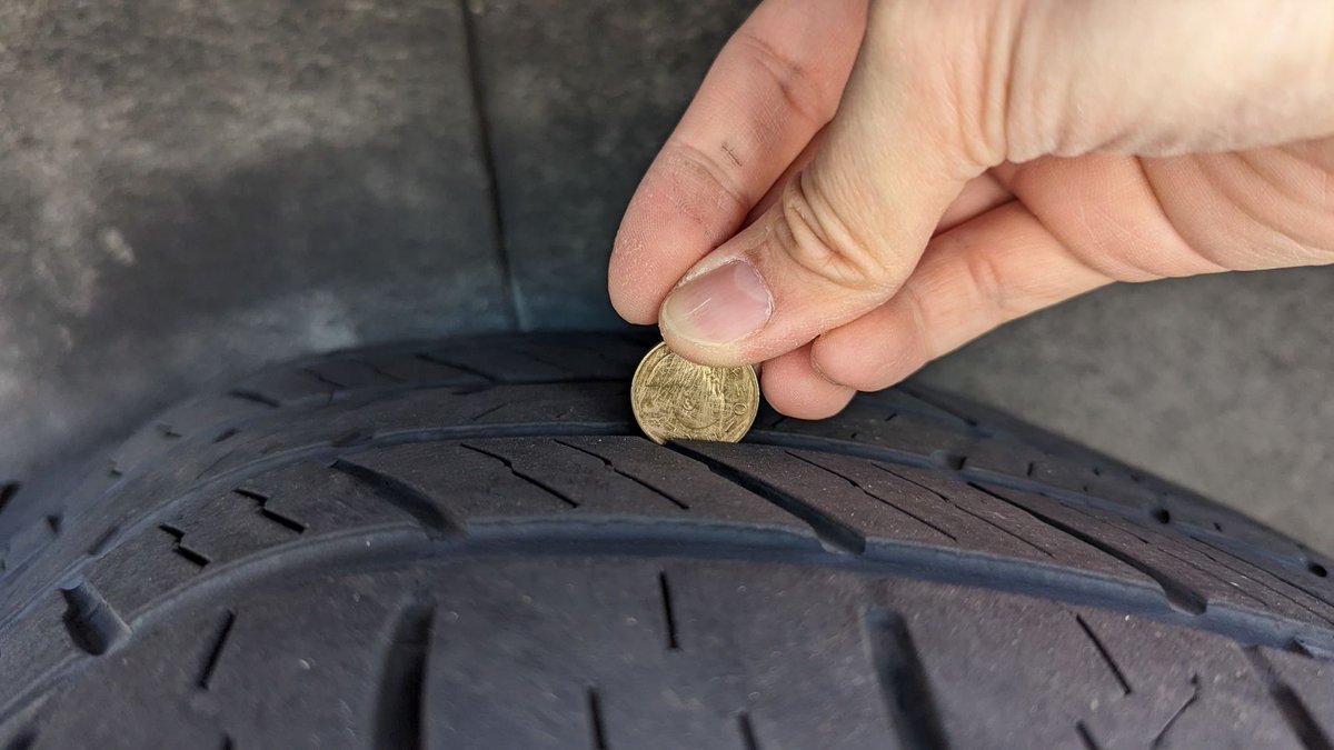 log0's tweet image. Horrible @Avis rental experience. Flat tire due to poor maintenance. Even roadside assistance folks were shocked we did not crash. Yet, @Avis try to charge ME for their fault. Fixed things myself. Will not use @Avis again. Will ask friends to cancel their reservations.