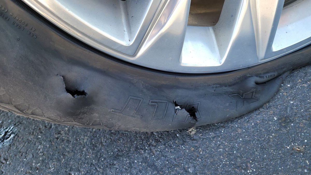 log0's tweet image. Horrible @Avis rental experience. Flat tire due to poor maintenance. Even roadside assistance folks were shocked we did not crash. Yet, @Avis try to charge ME for their fault. Fixed things myself. Will not use @Avis again. Will ask friends to cancel their reservations.