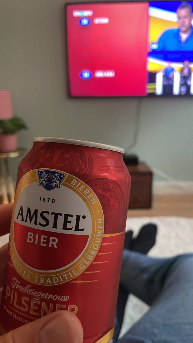 FrankvdLende's tweet photo. Nieuw seizoen is begonnen. Lekker De Slimste loeren! #toeter #deslimstemens https://t.co/Exp0kZWifs