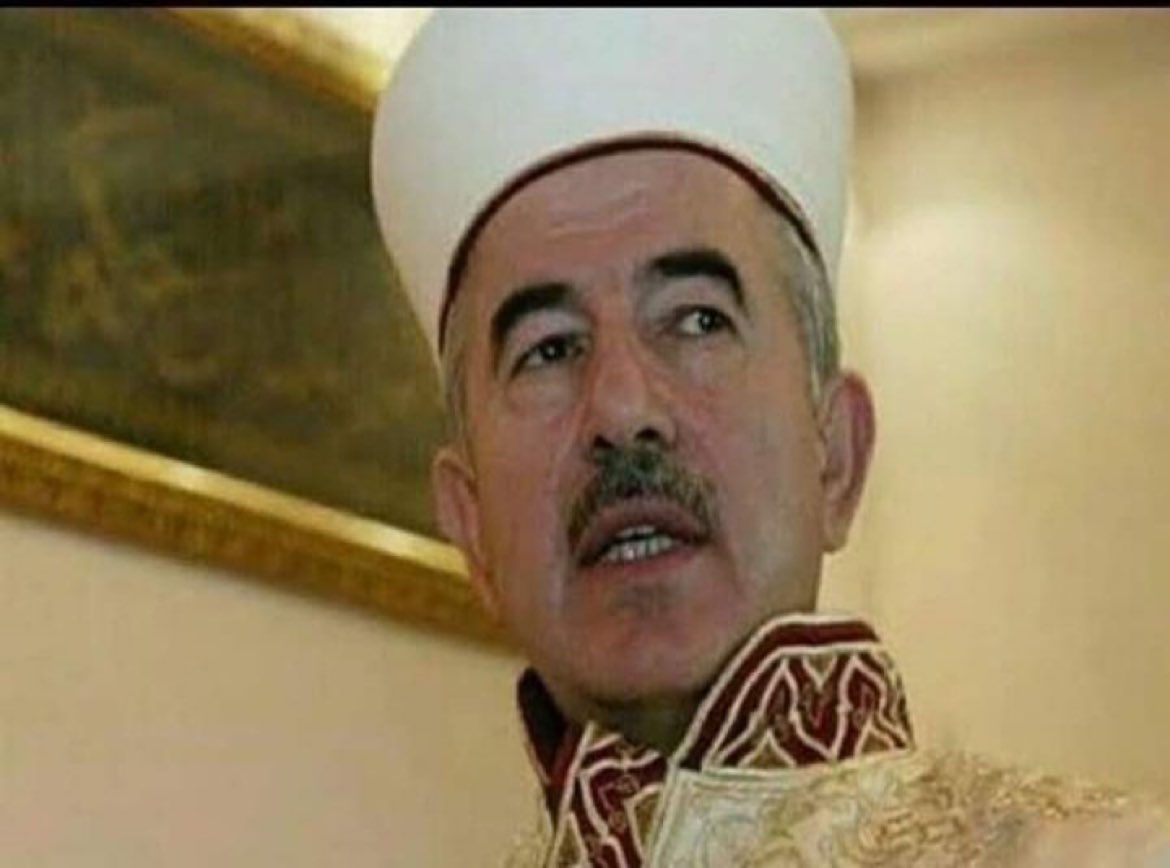 _umbertoeco__'s tweet photo. Eski Diyanet İşleri Başkanı Ali Bardakoğlu; 
"Şu anda yaşadığımız dinin müslümanlıkla ilgisi ve alakası yok. Müslümanlar şeyh yada siyasi liderlere tapıp; aklı, sevgiyi, barışı, bilimi, ahlakı, adaleti, özgürlüğü, sanatı, estetiği ve hukukun üstünlüğünü terk ettiler."
👍👍 https://t.co/BmVTLJDoGM
