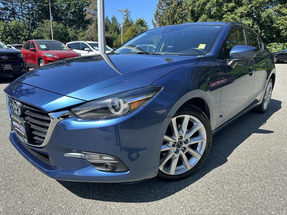 ❗️USED VEHICLE OF THE WEEK❗️2018 Mazda3 with only 57,364 km for $26,999! This vehicle comes with a moonroof, navigation and is in excellent condition!