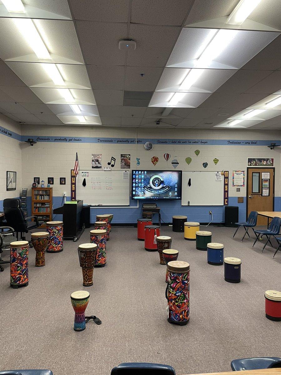 v_musicprogram's tweet photo. Getting ready for year 31!  Ready, set, go!!! https://t.co/trTvc6W9Ss